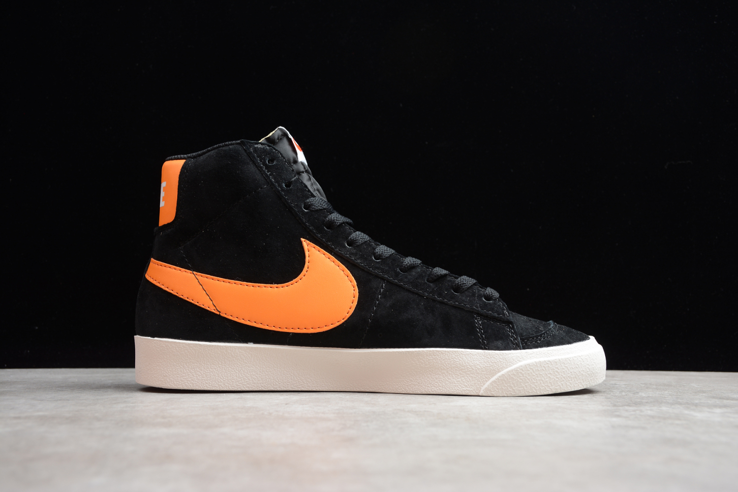 Nike Blazer Mid Vintage Black Amber  CJ9693-001