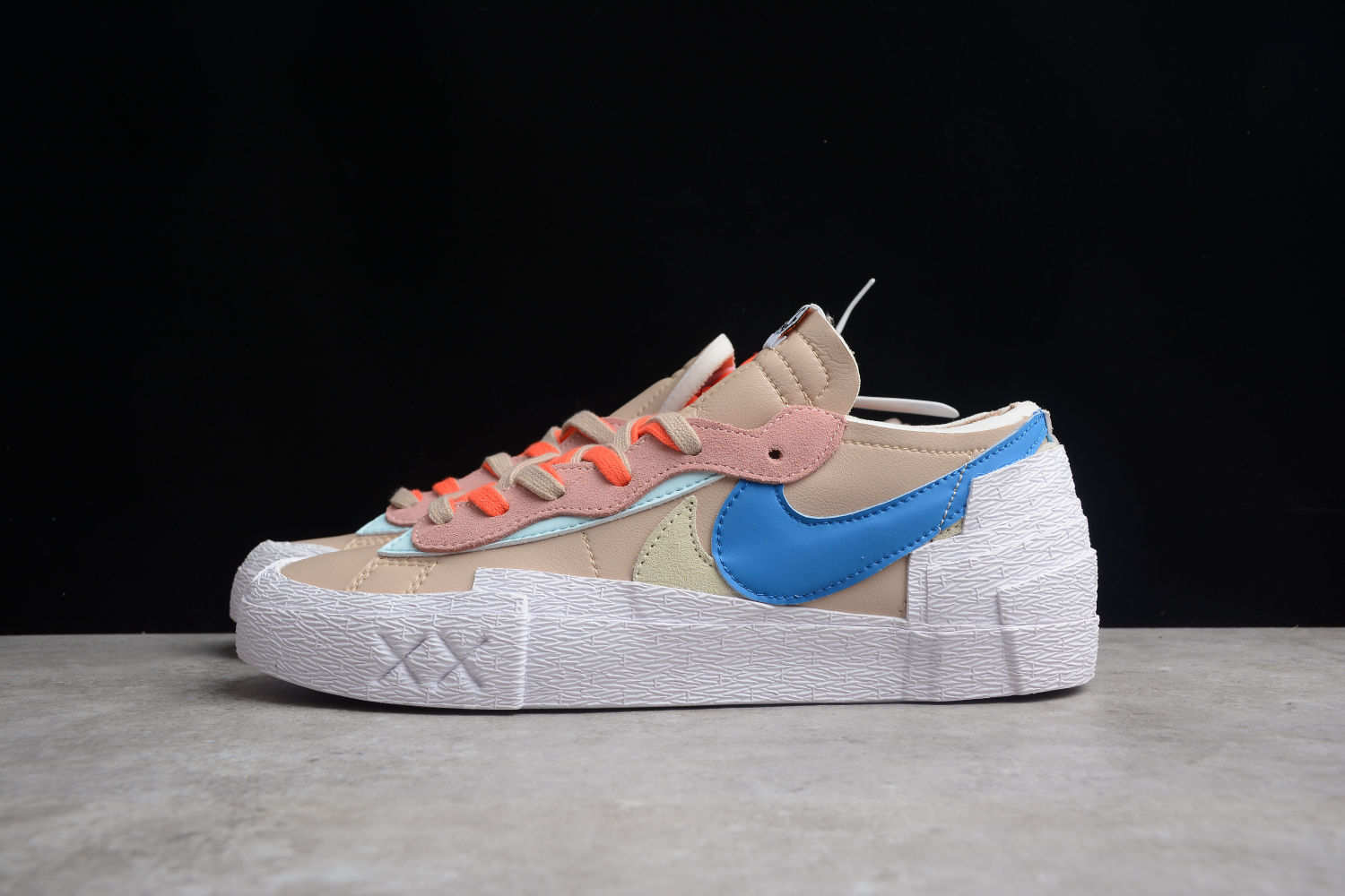 Nike Blazer Low sacai KAWS Reed DM7901-100