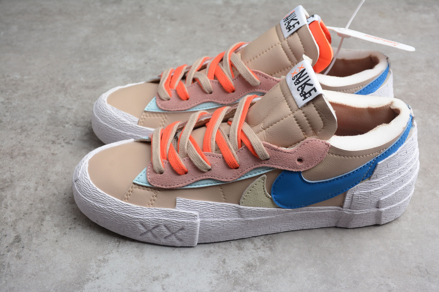 Nike Blazer Low sacai KAWS Reed DM7901-100