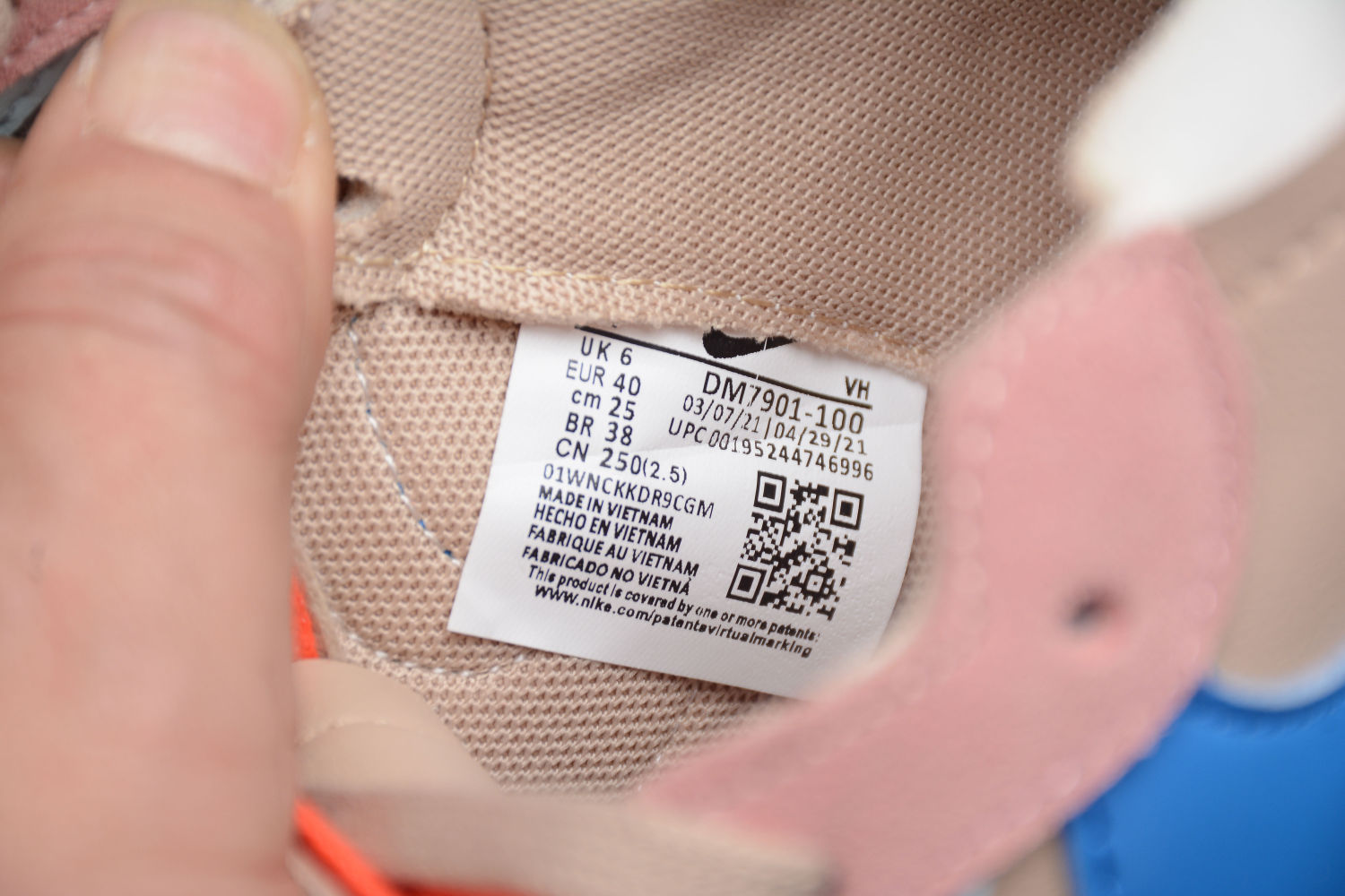 Nike Blazer Low sacai KAWS Reed DM7901-100