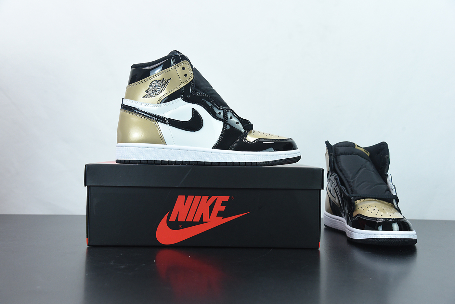 Jordan 1 Retro High NRG Patent Gold Toe 861428-007