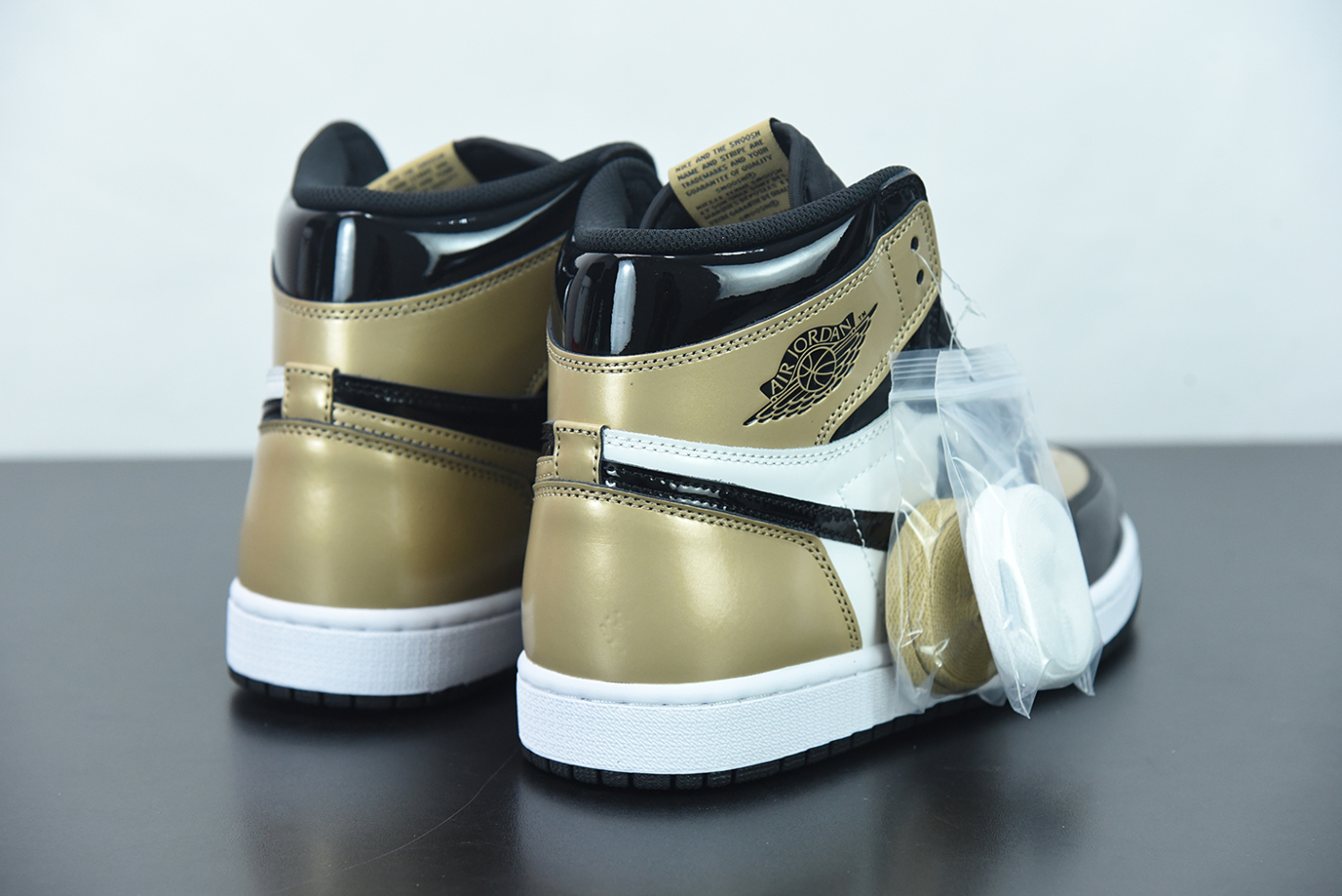 Jordan 1 Retro High NRG Patent Gold Toe 861428-007