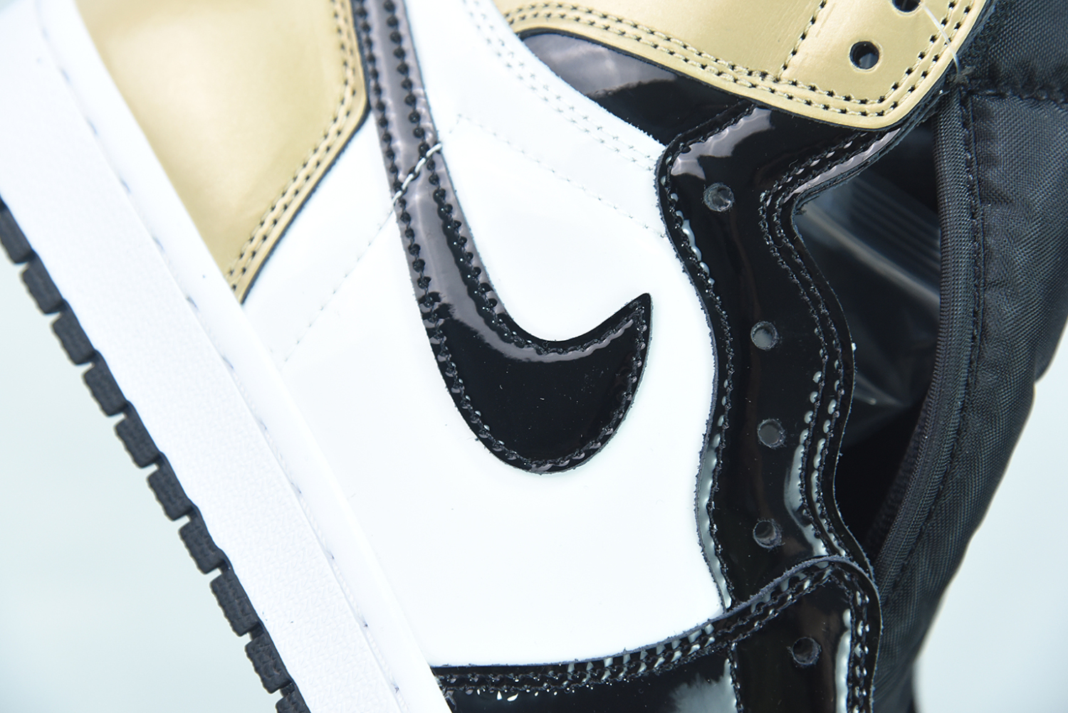 Jordan 1 Retro High NRG Patent Gold Toe 861428-007