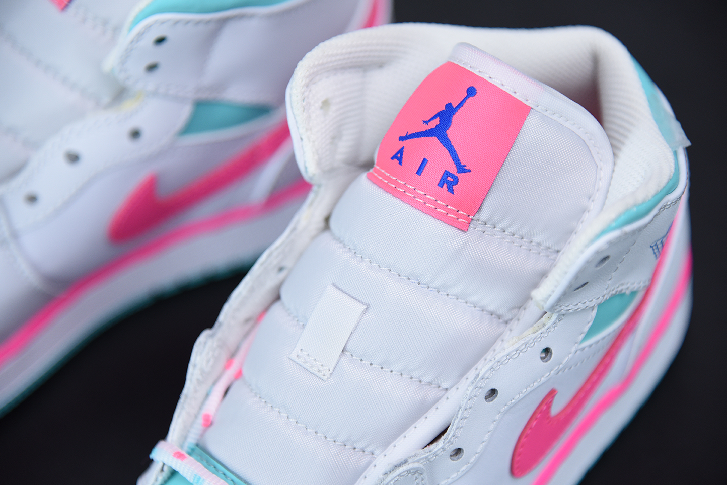 Jordan 1 Mid White Pink Green Soar (GS) 555112-102