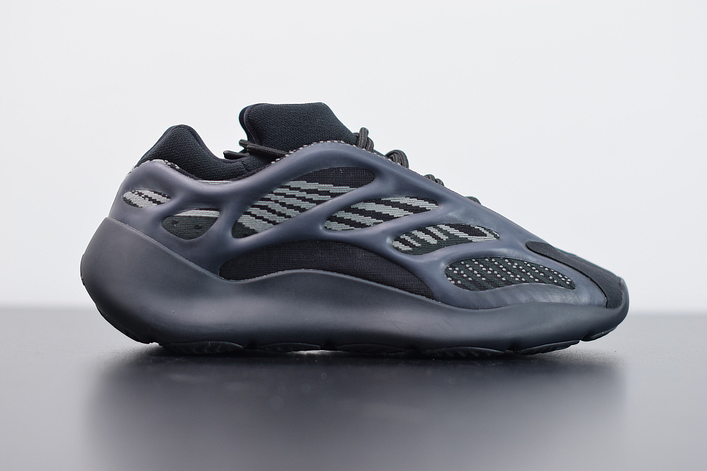 adidas Yeezy 700 V3 Alvah H67799