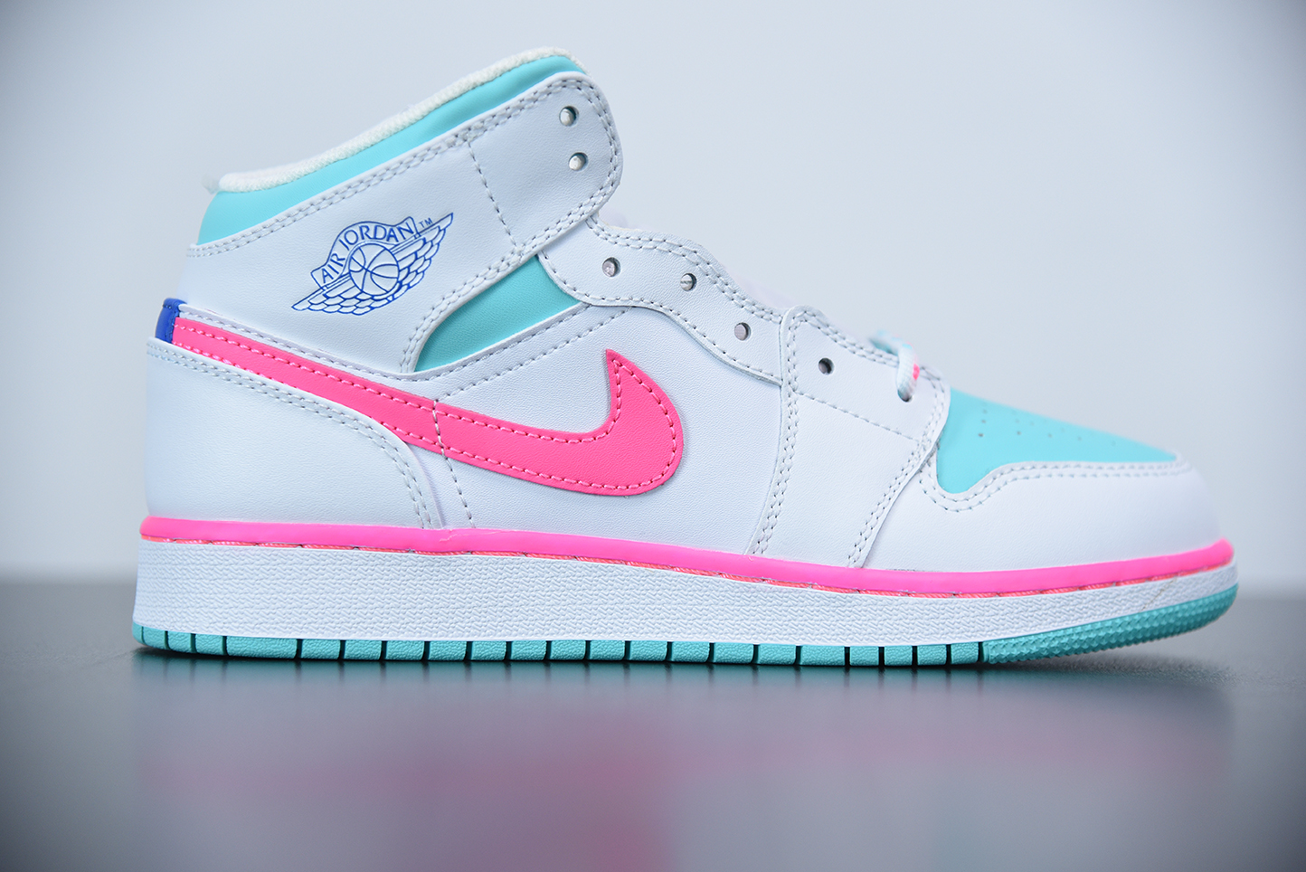 Jordan 1 Mid White Pink Green Soar (GS) 555112-102