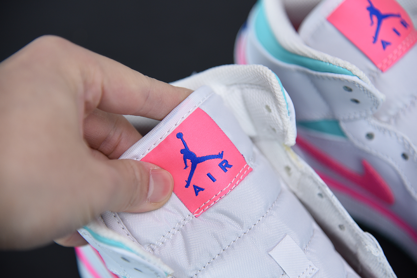 Jordan 1 Mid White Pink Green Soar (GS) 555112-102