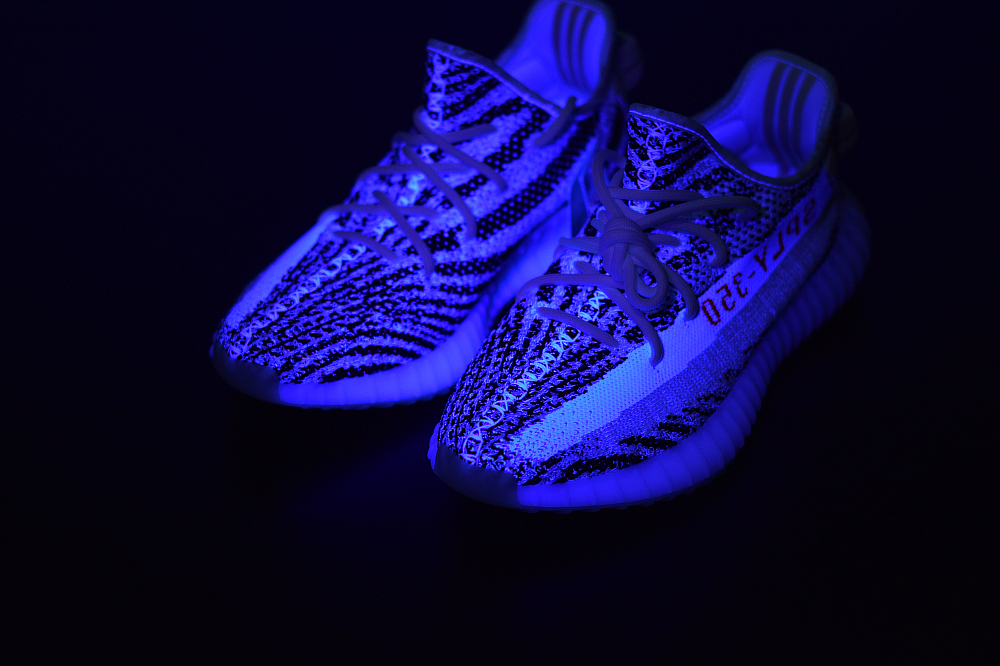 adidas Yeezy Boost 350 V2 Zebra CP9654