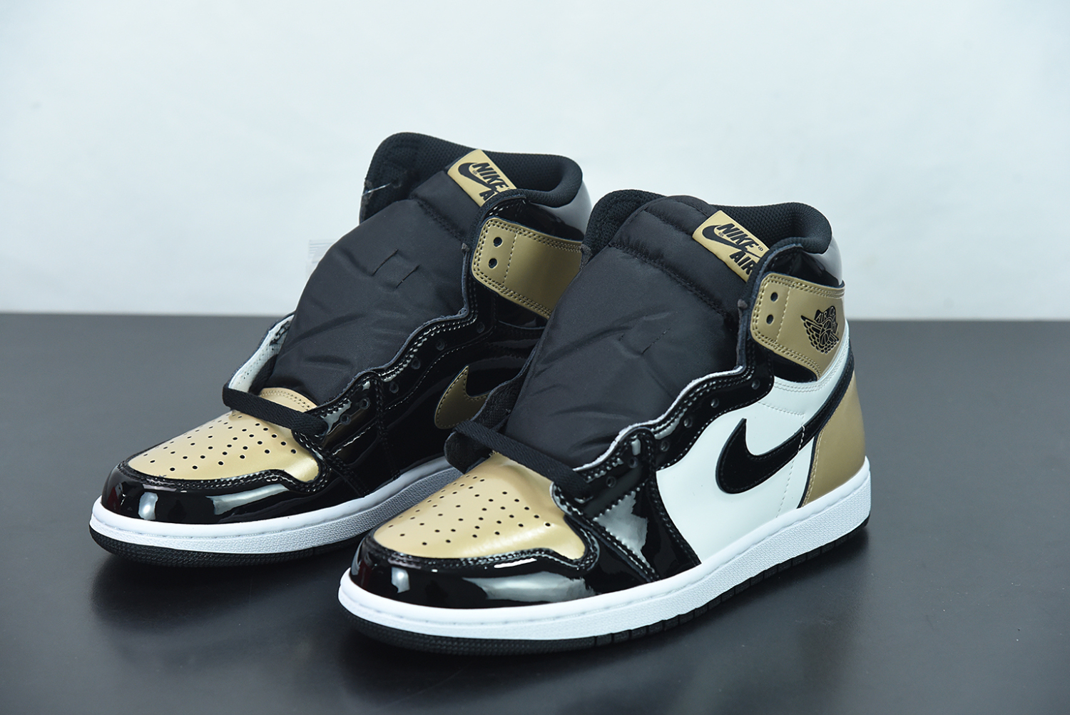 Jordan 1 Retro High NRG Patent Gold Toe 861428-007