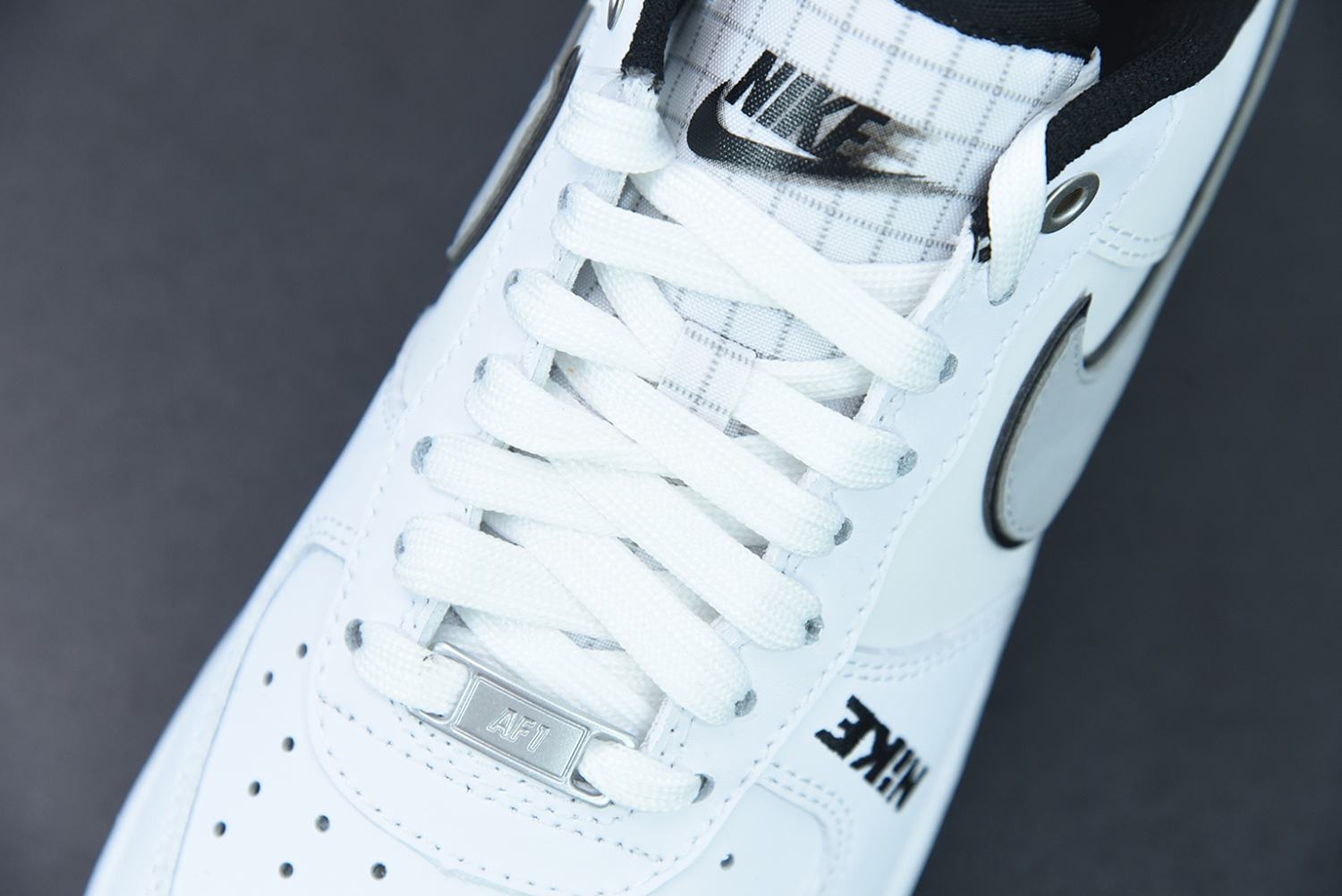 Nike Air Force 1 Low 