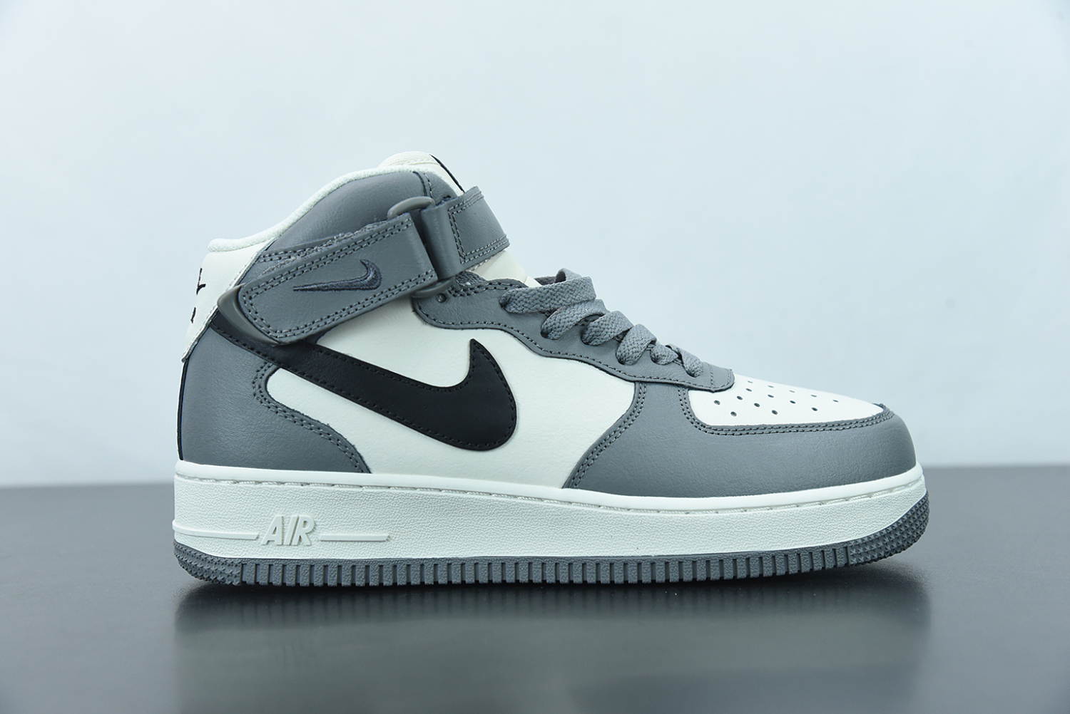 Nike Air Force 1 High