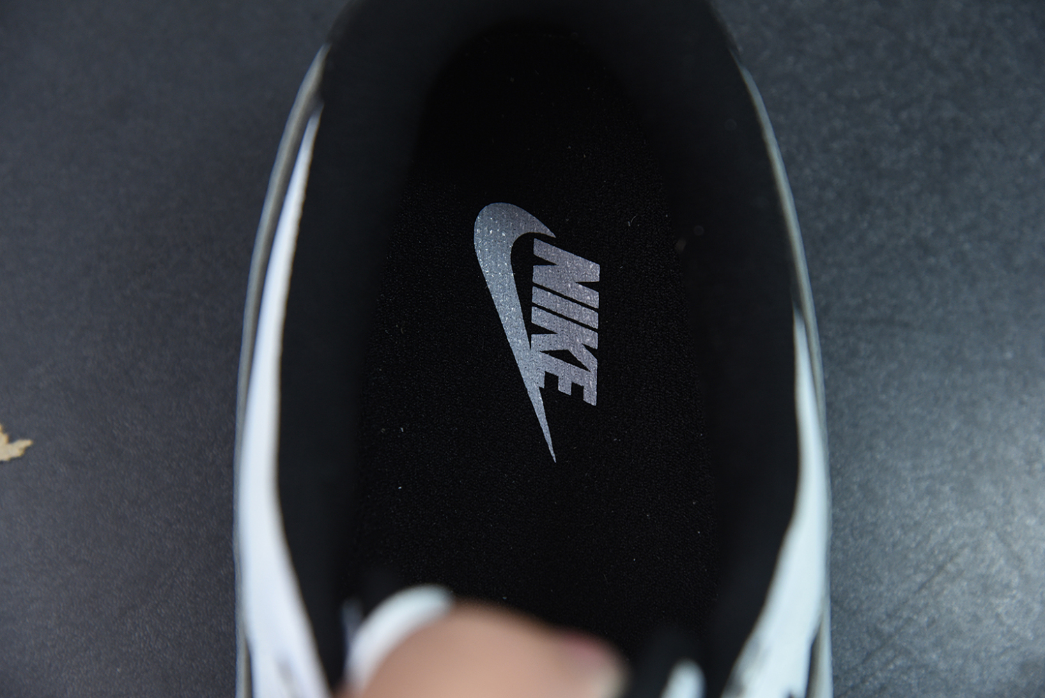Nike Air Force 1 Low 