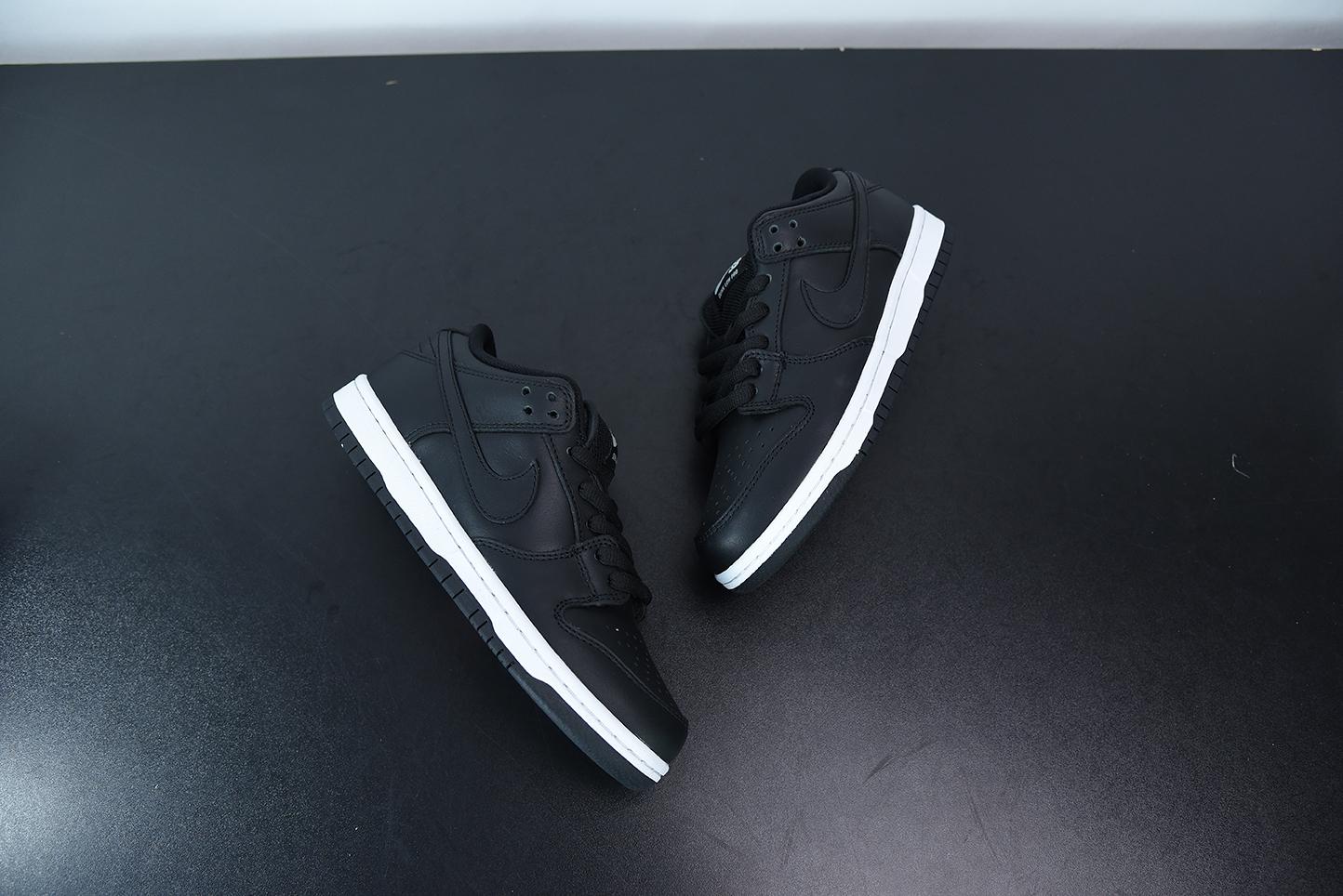 Nike SB Dunk Low Black White Running Shoes CV1727-001