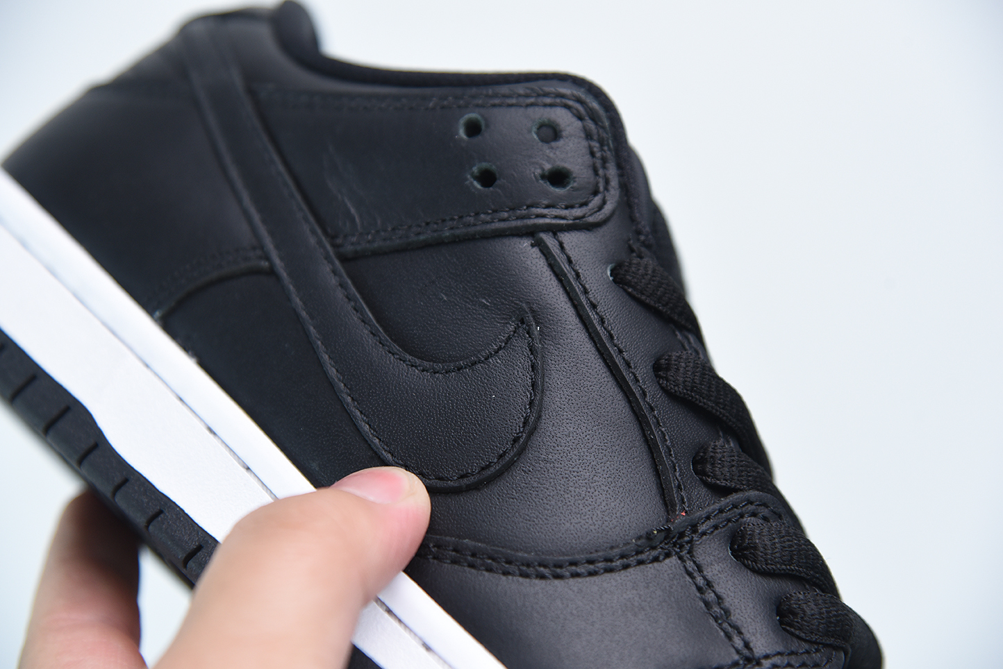 Nike SB Dunk Low Black White Running Shoes CV1727-001