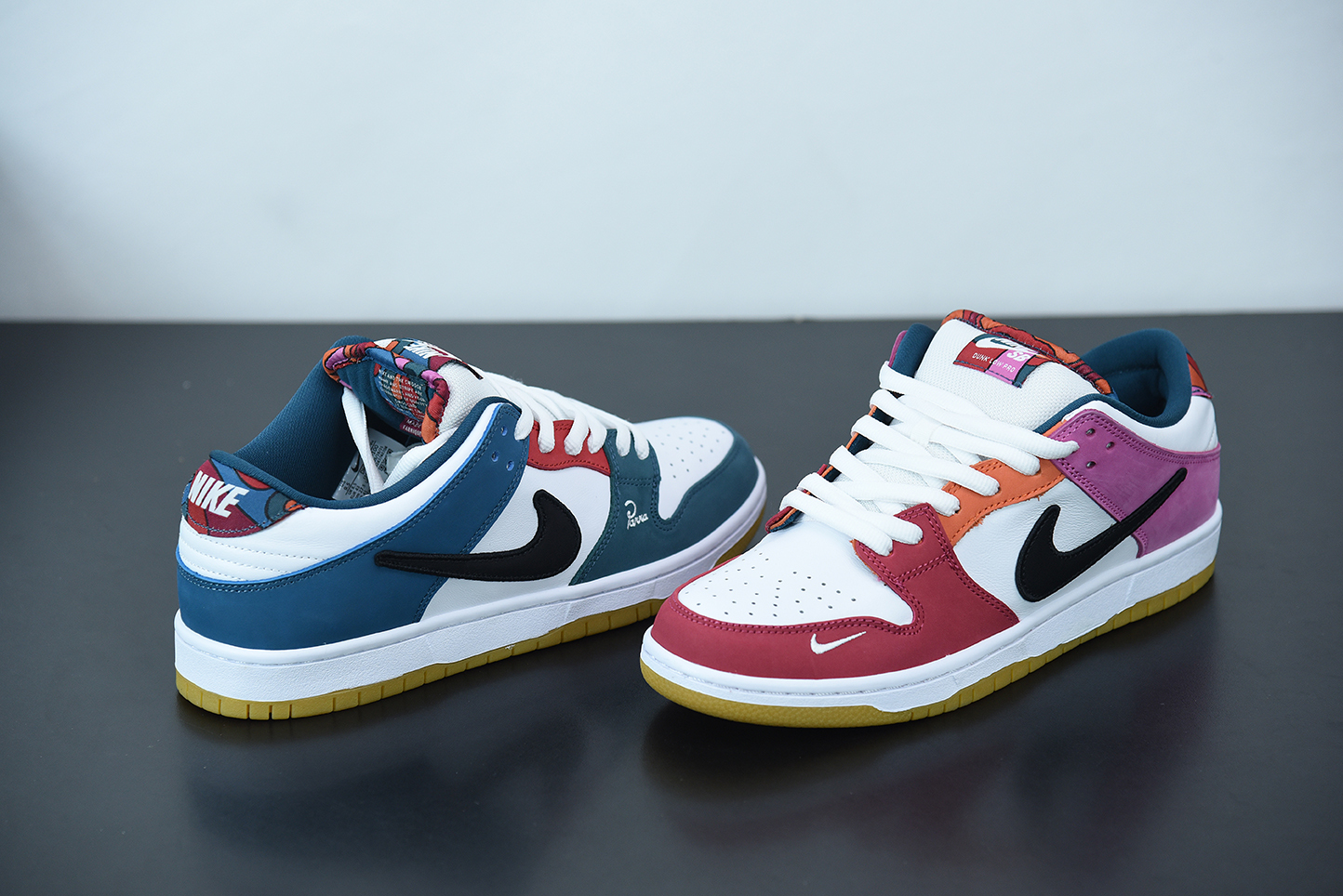 Nike Dunk SB Low Pro QS Parra (Friends & Family) (2021)  DH7695-100