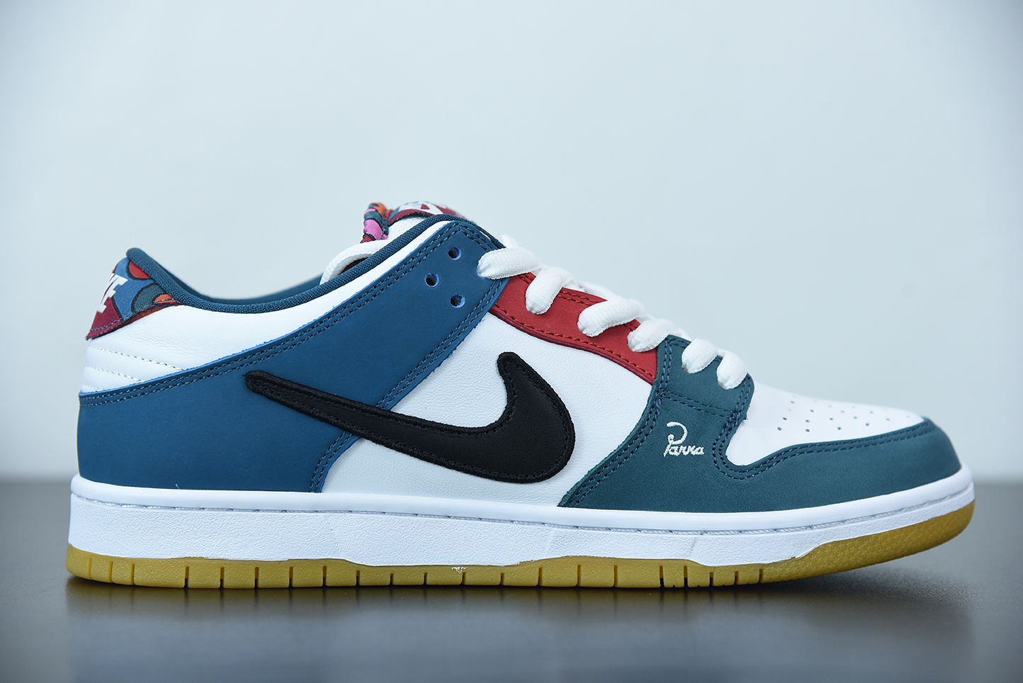Nike Dunk SB Low Pro QS Parra (Friends & Family) (2021)  DH7695-100