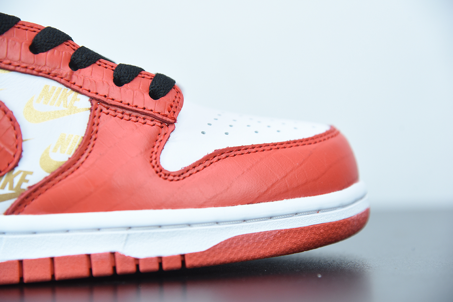 Supreme x Nike SB Dunk Low White Black Orange DH3228-161