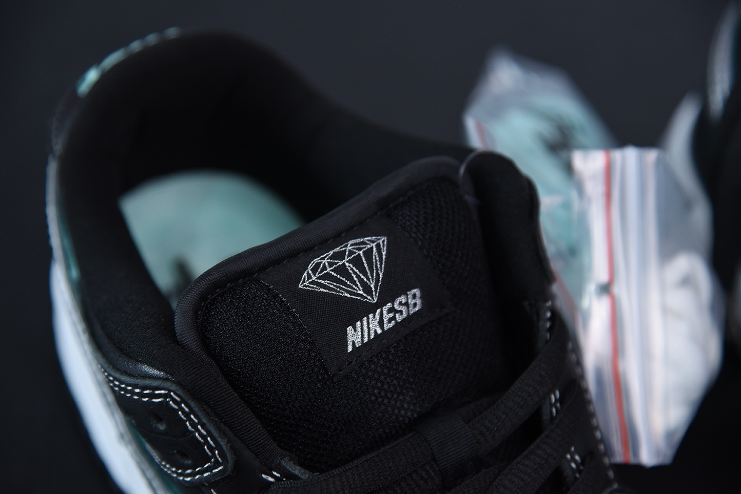 Nike SB Dunk Low Diamond Supply Co Black Diamond BV1310-001