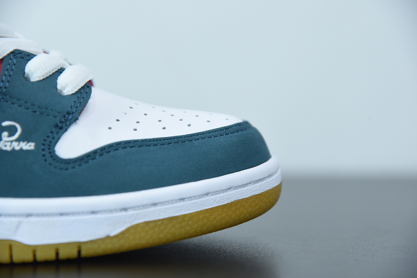 Nike Dunk SB Low Pro QS Parra (Friends & Family) (2021)  DH7695-100