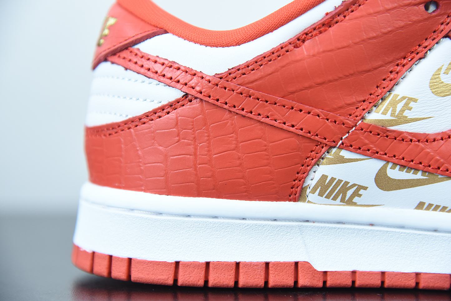 Supreme x Nike SB Dunk Low White Black Orange DH3228-161
