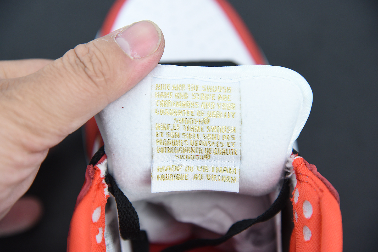 Supreme x Nike SB Dunk Low White Black Orange DH3228-161