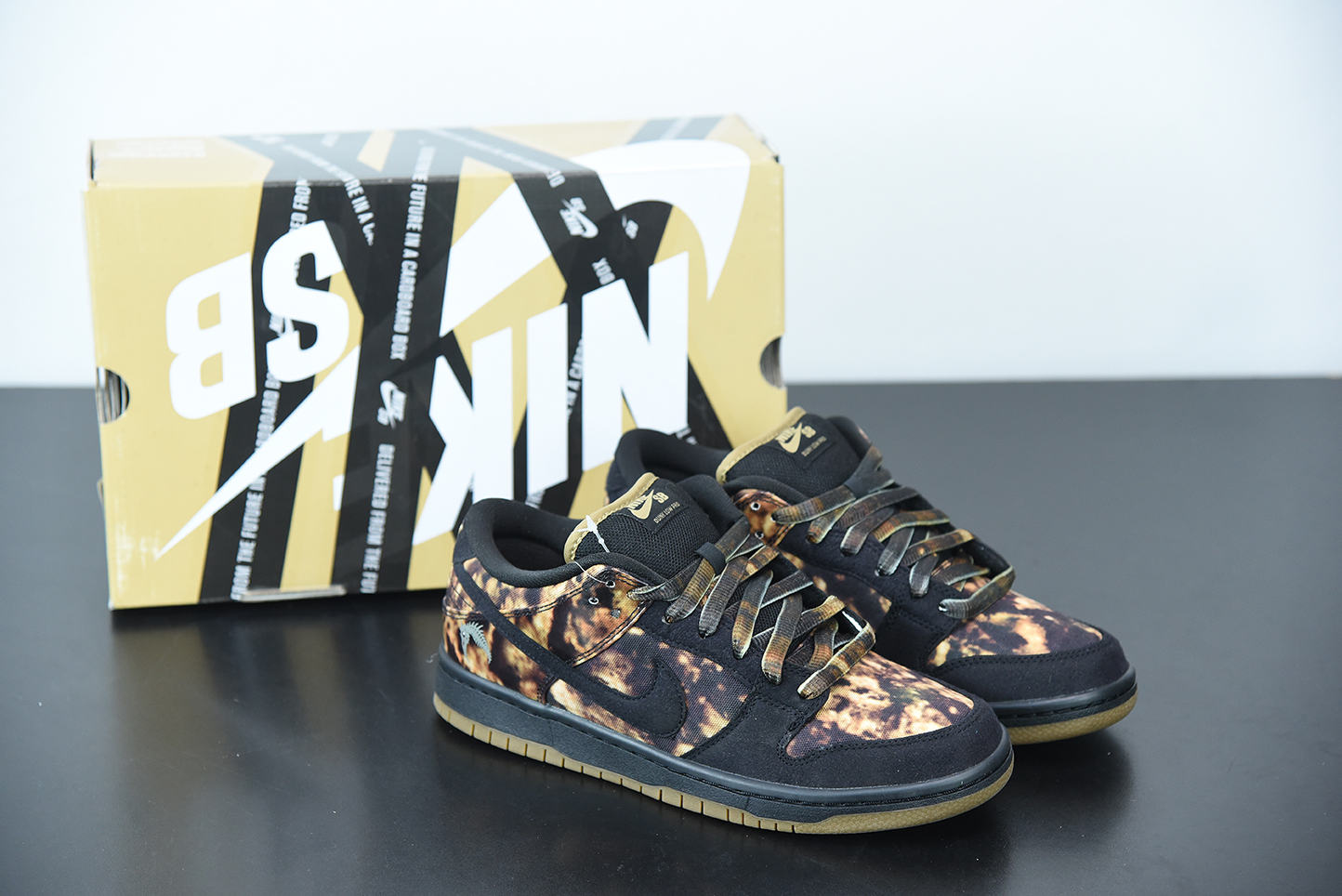 Nike Dunk SB Low Pushead 2 536356-002