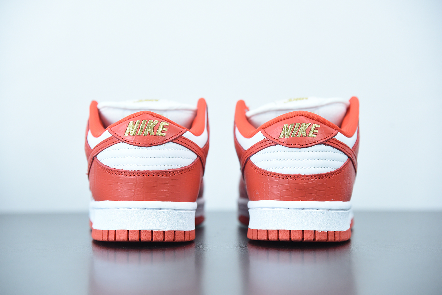 Supreme x Nike SB Dunk Low White Black Orange DH3228-161