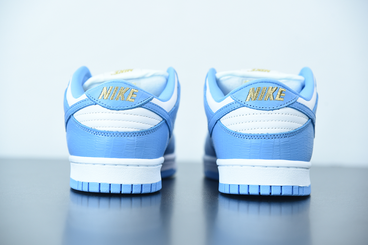 Supreme x Nike SB Dunk Low Stars Royal Blue White Black DH3228-141
