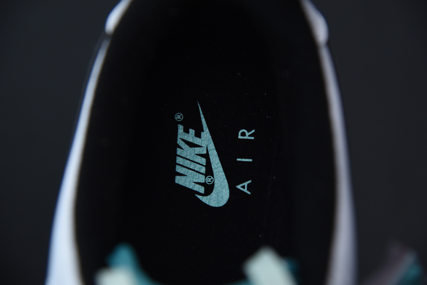 Nike Air Force 1 Low 