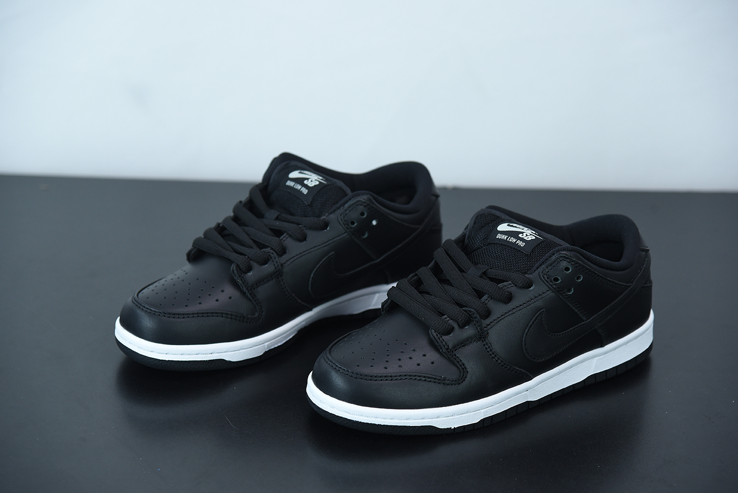 Nike SB Dunk Low Black White Running Shoes CV1727-001