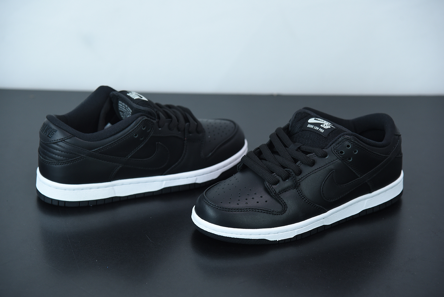 Nike SB Dunk Low Black White Running Shoes CV1727-001