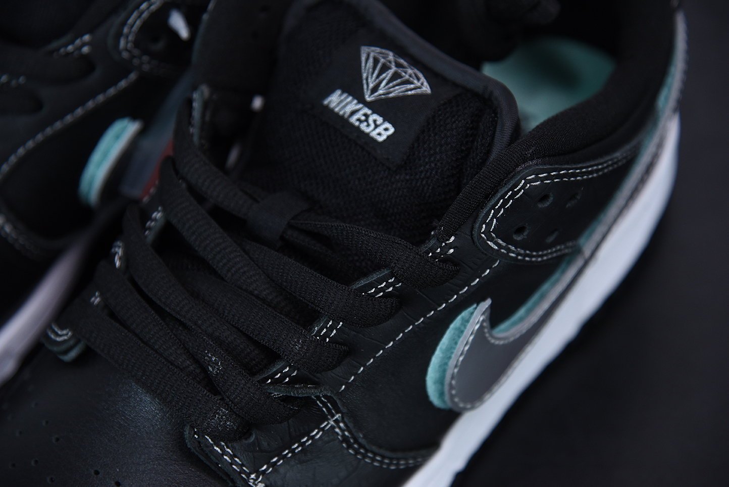 Nike SB Dunk Low Diamond Supply Co Black Diamond BV1310-001