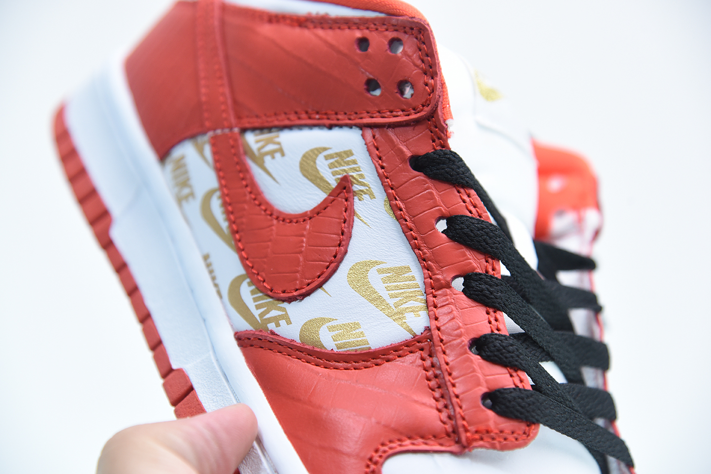 Supreme x Nike SB Dunk Low White Black Orange DH3228-161