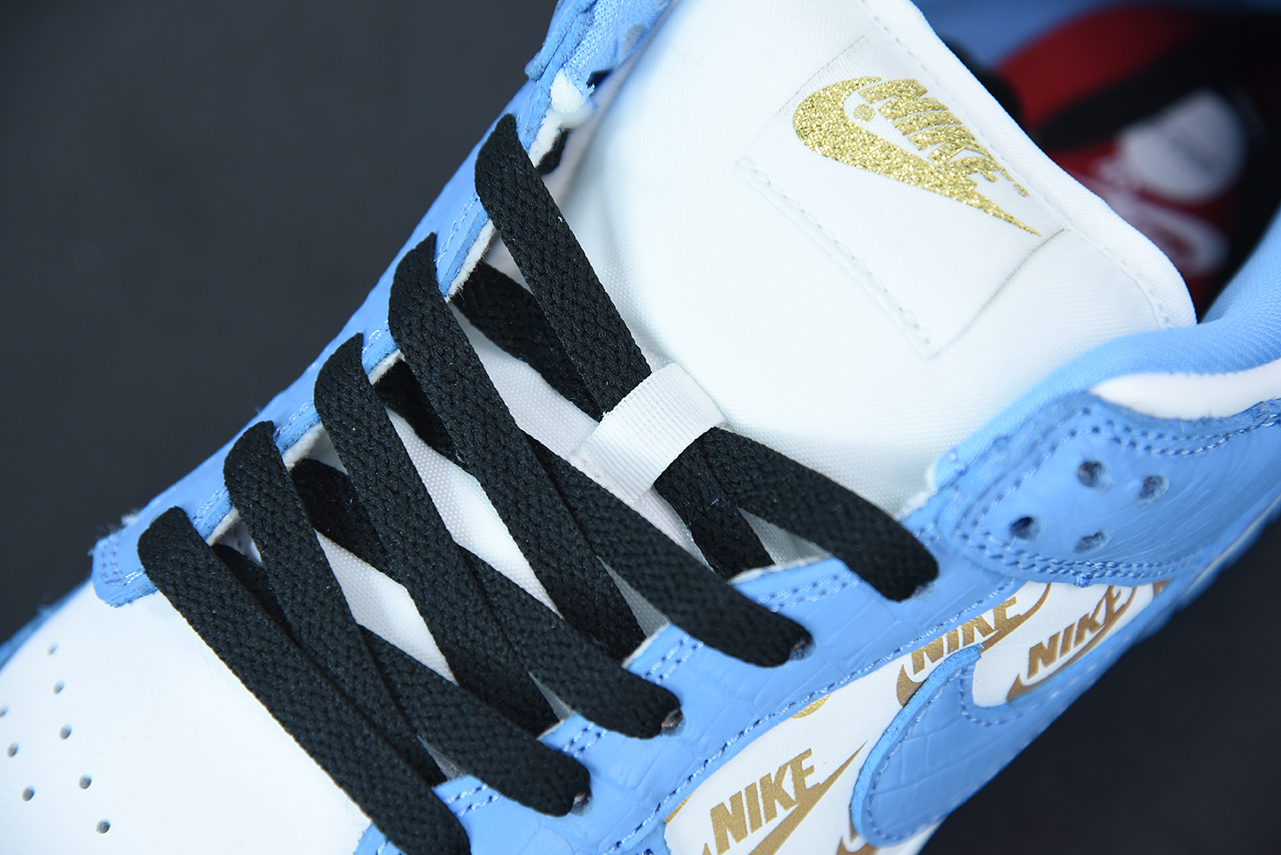 Supreme x Nike SB Dunk Low Stars Royal Blue White Black DH3228-141