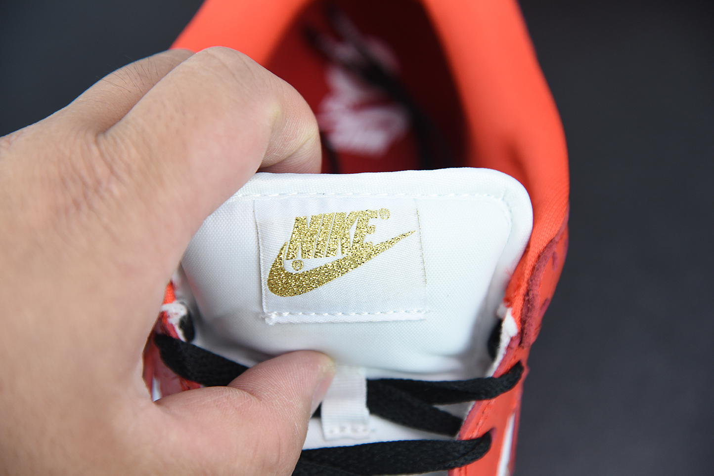 Supreme x Nike SB Dunk Low White Black Orange DH3228-161
