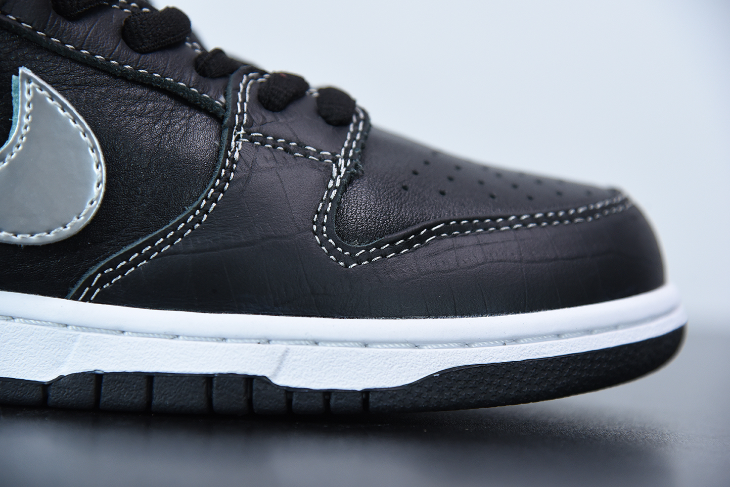 Nike SB Dunk Low Diamond Supply Co Black Diamond BV1310-001
