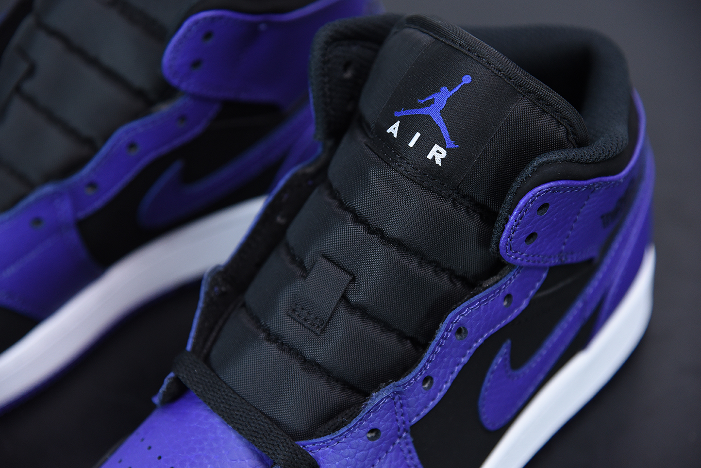 Jordan 1 Mid Black Dark Concord (GS) 554725-051