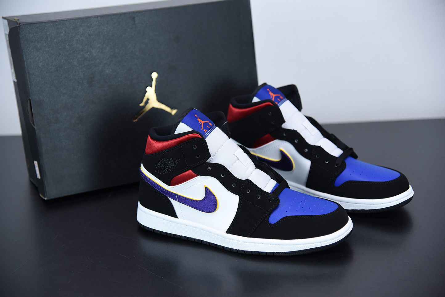Jordan 1 Mid Lakers Top 3 852542-005