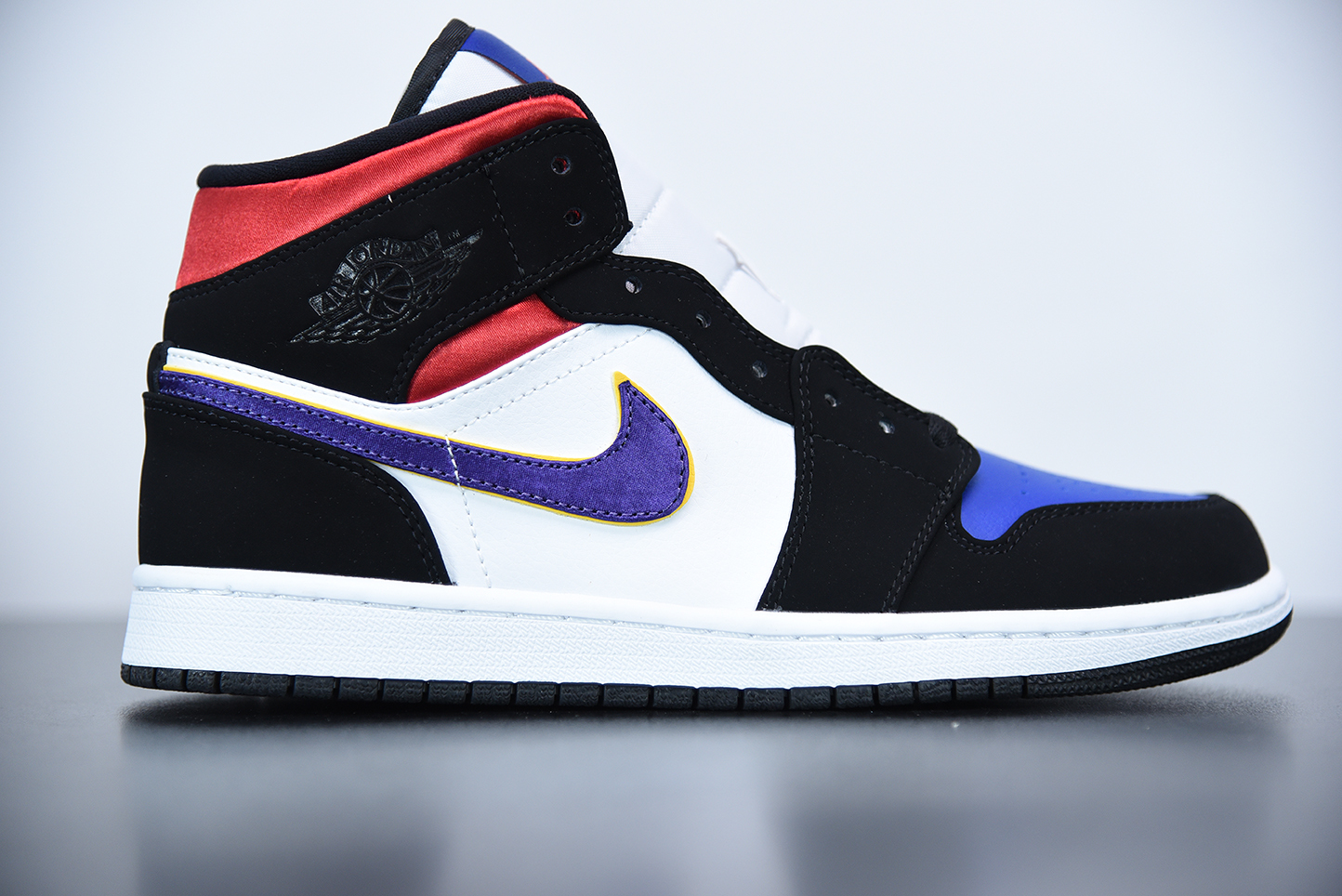 Jordan 1 Mid Lakers Top 3 852542-005