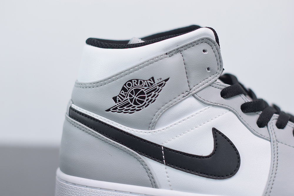 Jordan 1 Mid Light Smoke Grey  554724-092