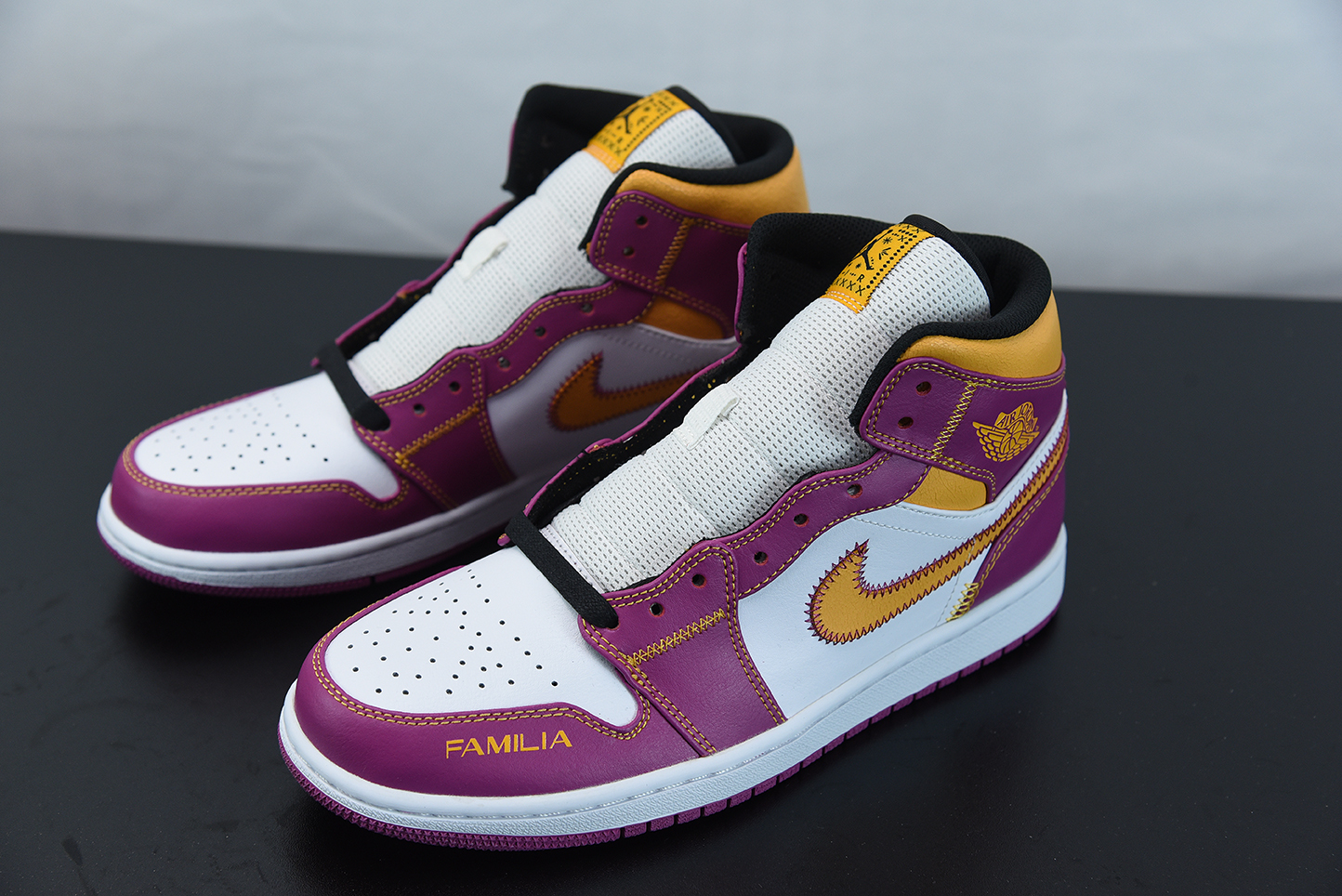 Jordan 1 Mid Dia de los Muertos DC0350-100