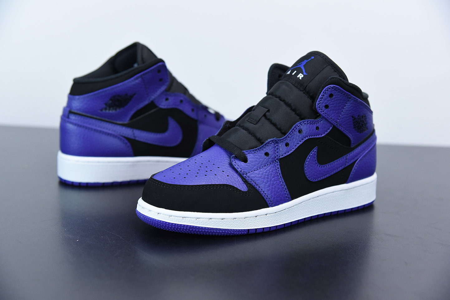Jordan 1 Mid Black Dark Concord (GS) 554725-051