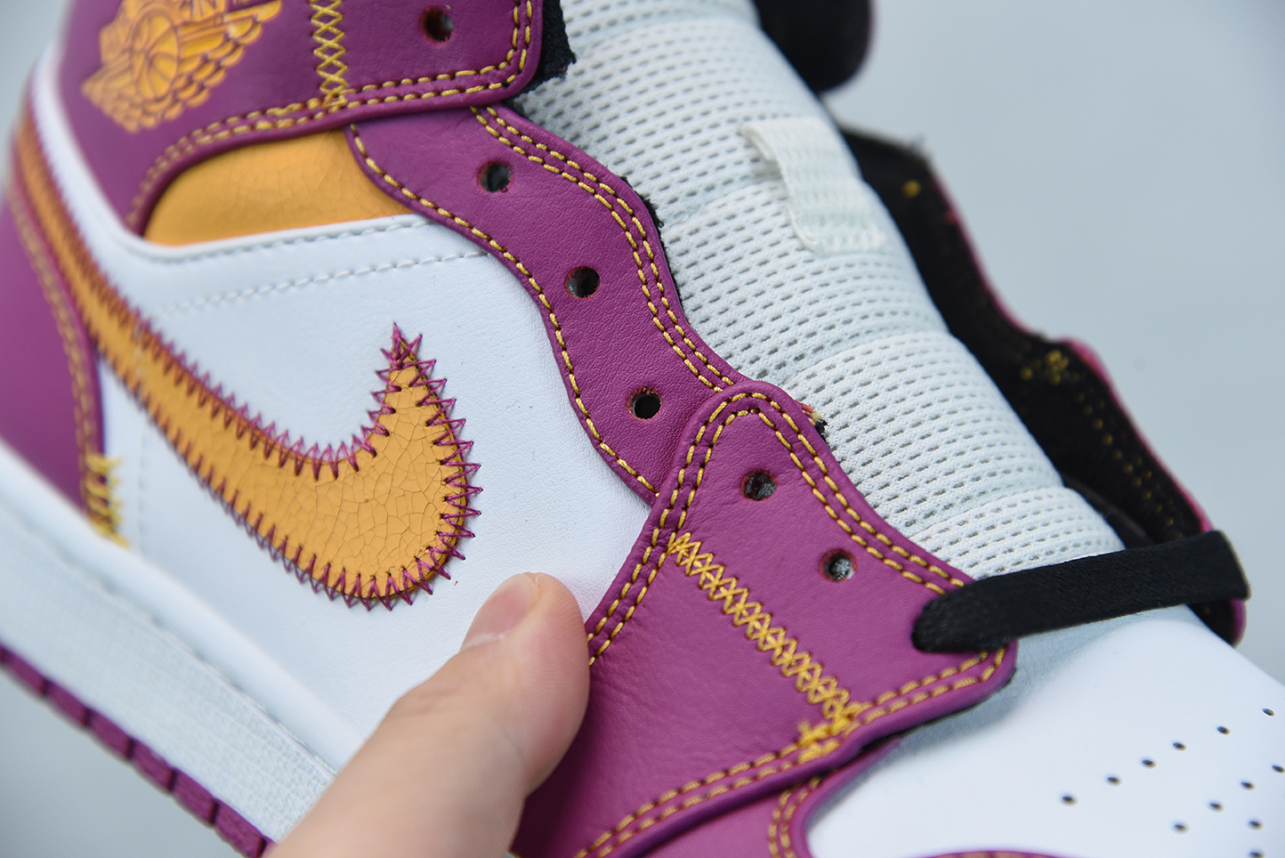 Jordan 1 Mid Dia de los Muertos DC0350-100