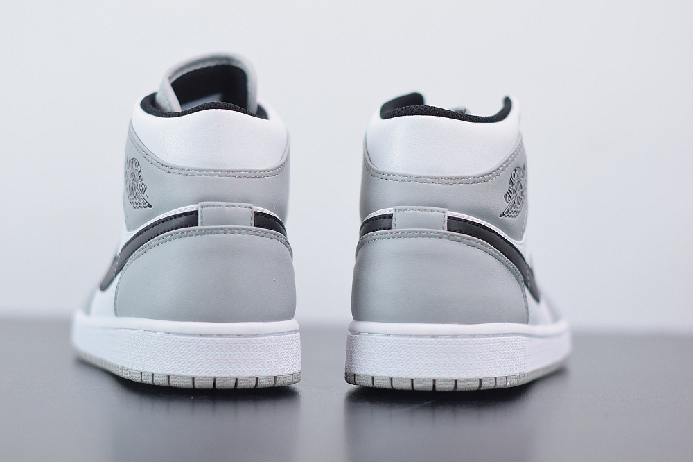 Jordan 1 Mid Light Smoke Grey  554724-092