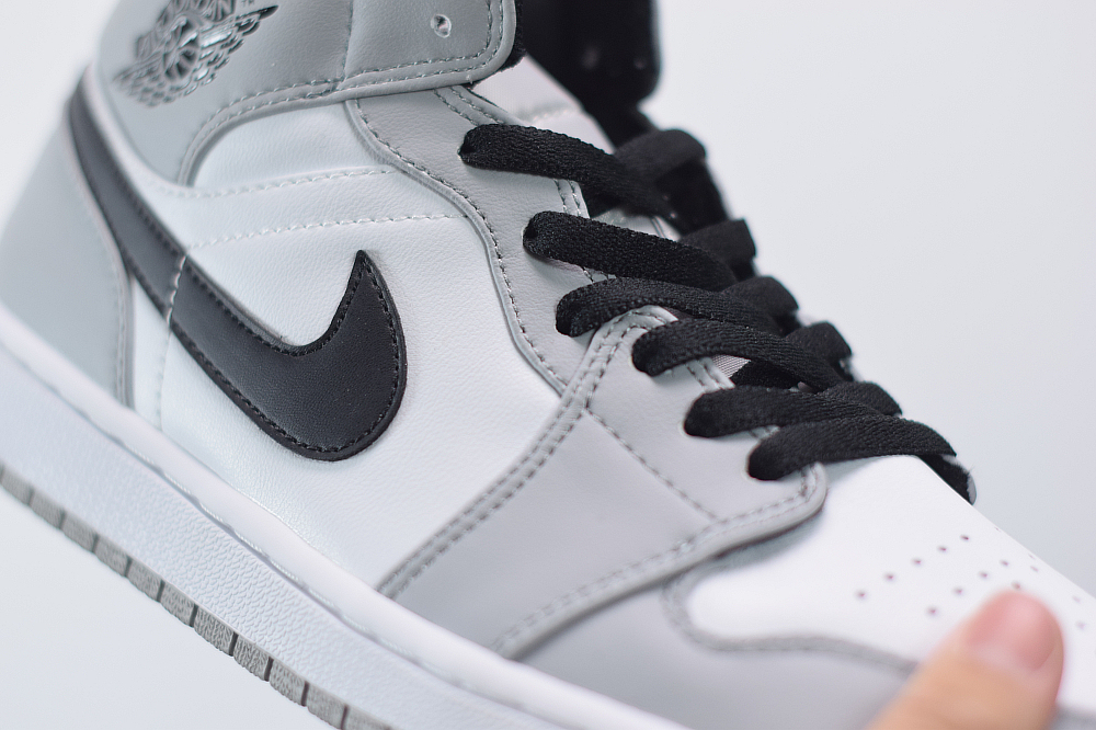 Jordan 1 Mid Light Smoke Grey  554724-092
