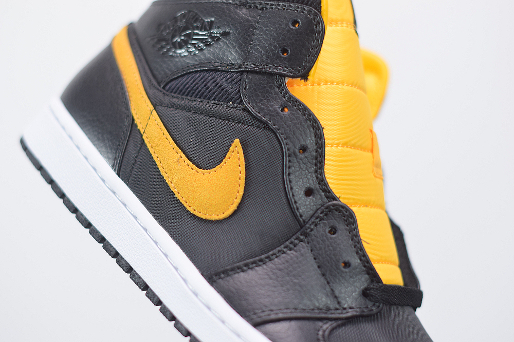 Jordan 1 Mid Black University Gold CI9352-001