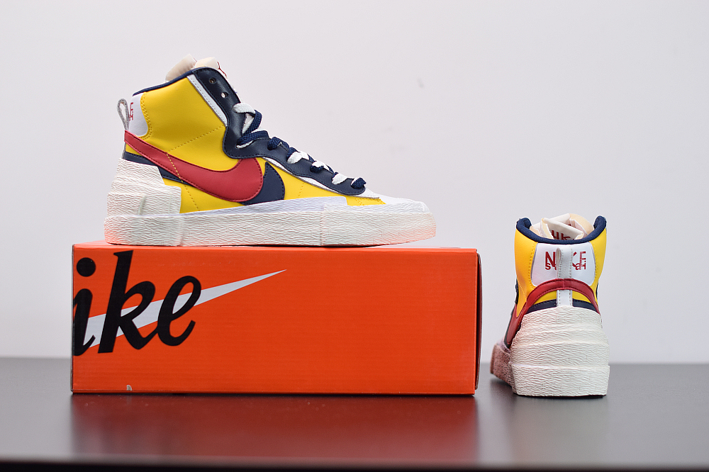 Nike Blazer Mid sacai Snow Beach BV0072-700