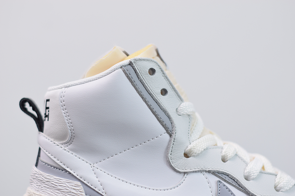 Nike Blazer Mid sacai White Grey BV0072-100