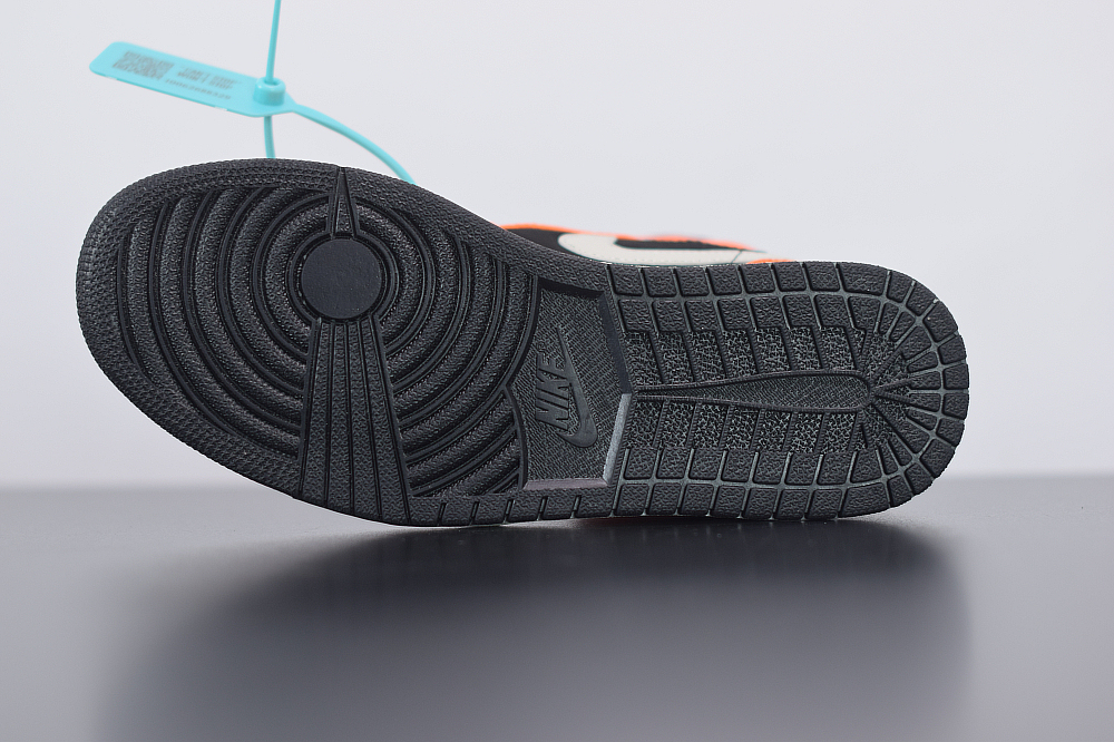 Jordan 1 Mid Black Cone 554724-062