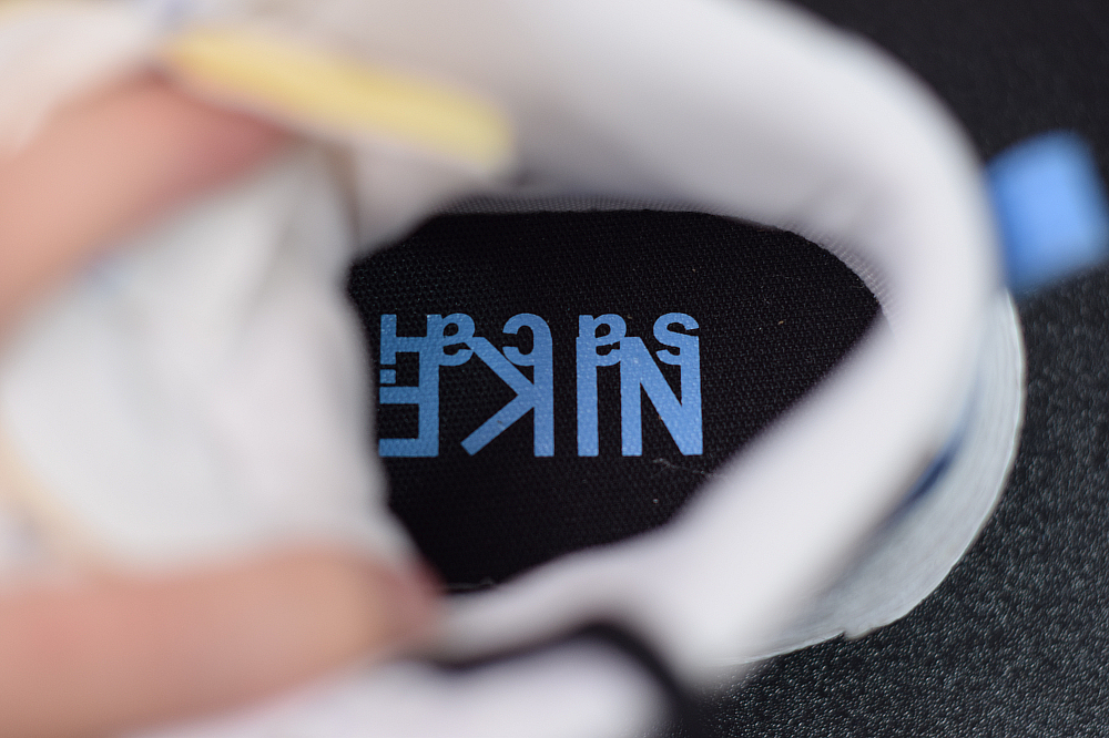 Nike Blazer Mid sacai White Black Legend Blue BV0072-001